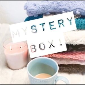 10 piece mystery box!